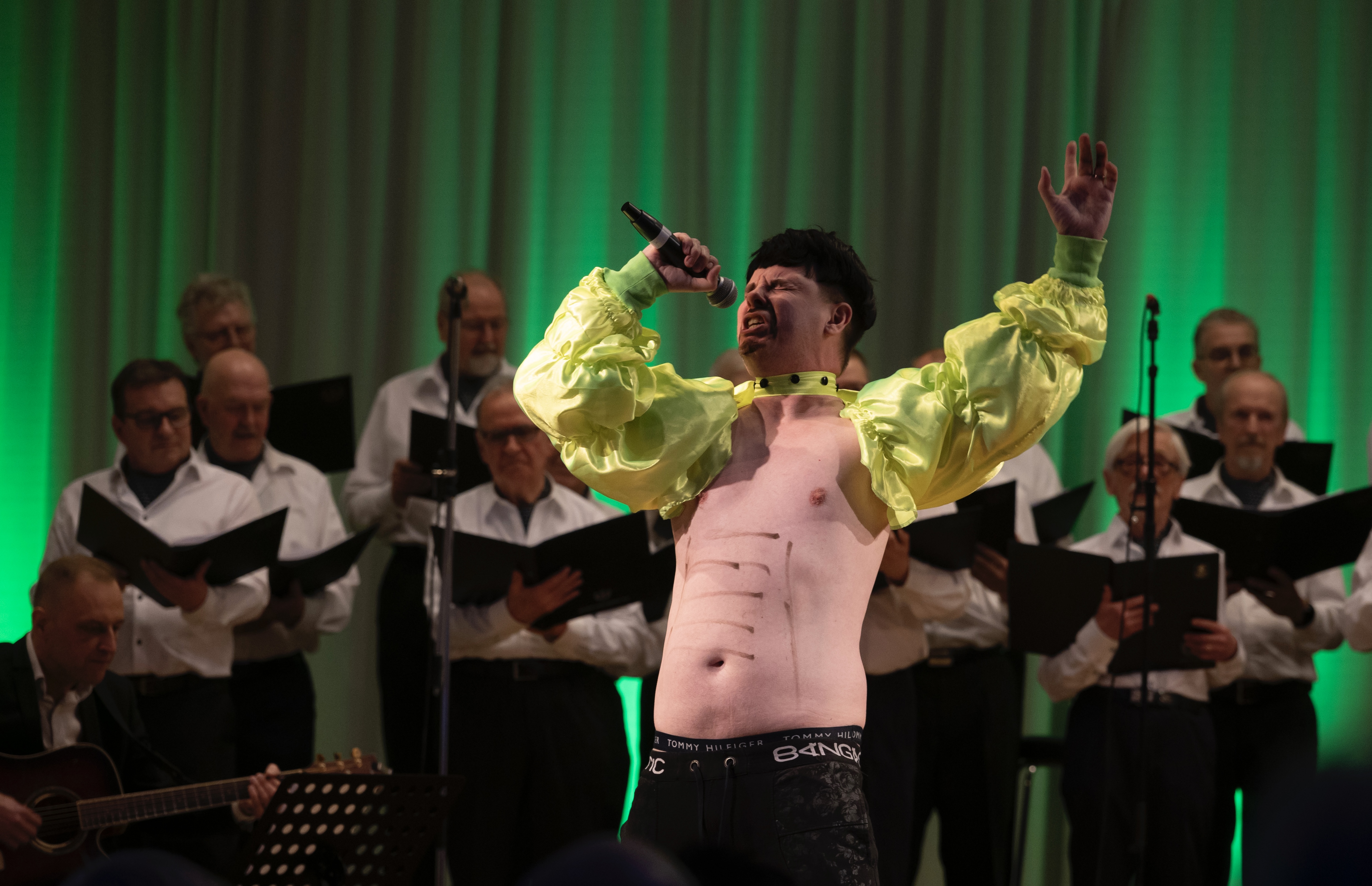 "Käärijä! esiintyy